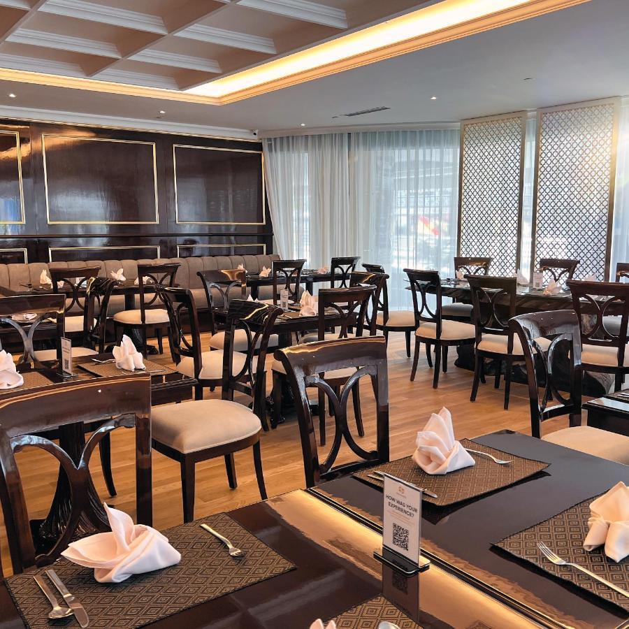 Puteri Wing - Riverside Majestic Hotel Kuching
