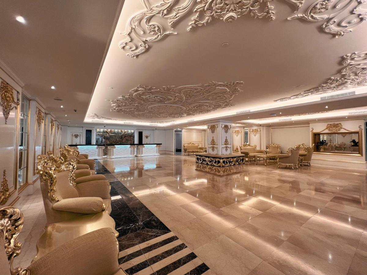 Puteri Wing - Riverside Majestic 5*