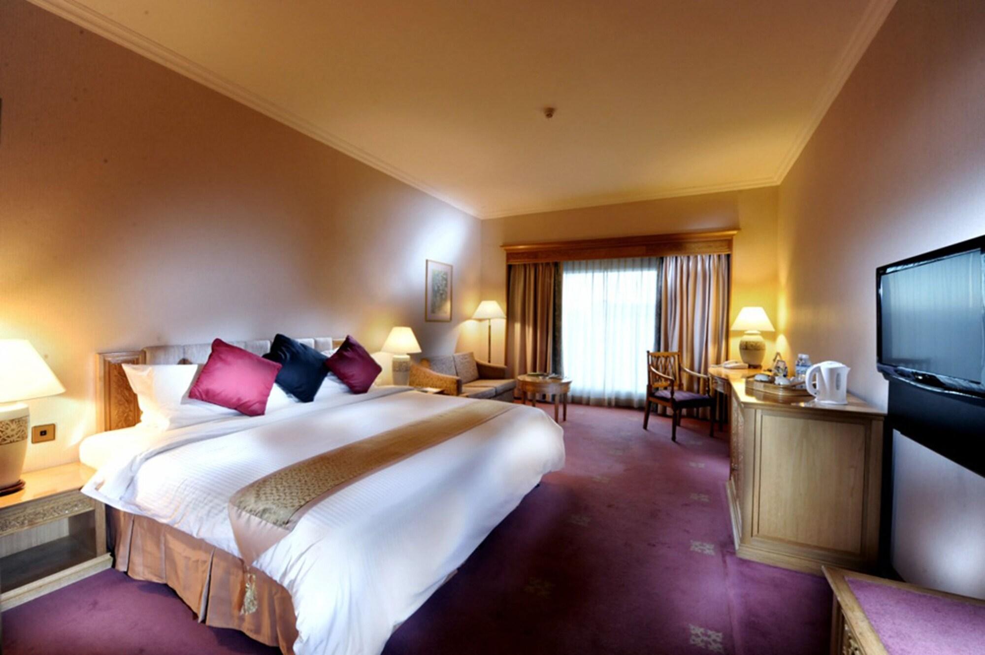 Puteri Wing - Riverside Majestic 5*